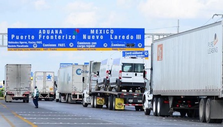 México tiene 50 aduanas, 19 se encuentran en la frontera norte, 2 en la frontera sur , 12 son interiores y 17 marítimas