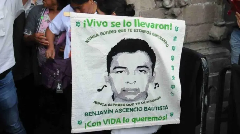 juez_desecha_amparo_de_expolicia_implicado_en_la_desaparicion_de_normalistas_de_ayotzinapa