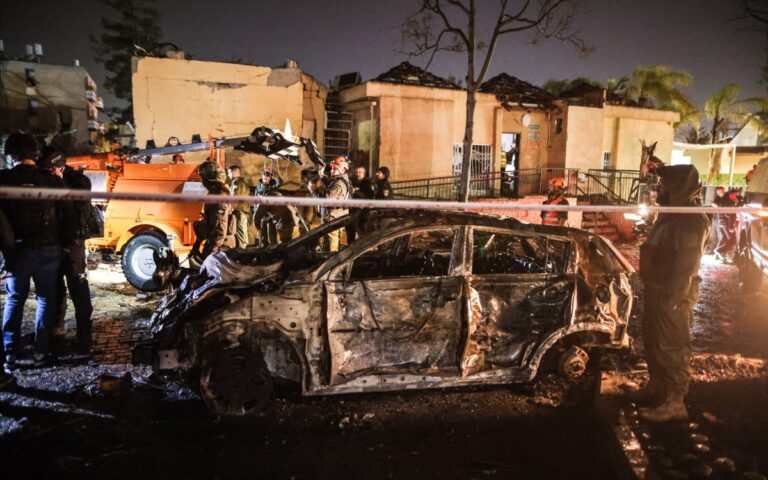 5c422d8a48b8491e884b17f423d9027b