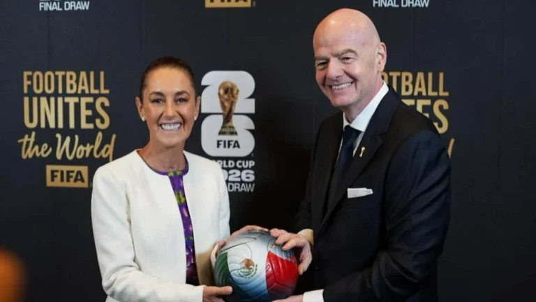 8c9311baeb4240789957813df52de61c