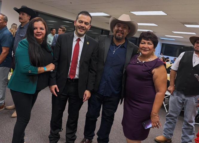 975d33f275f341289bb49ea4a9ee8dc4