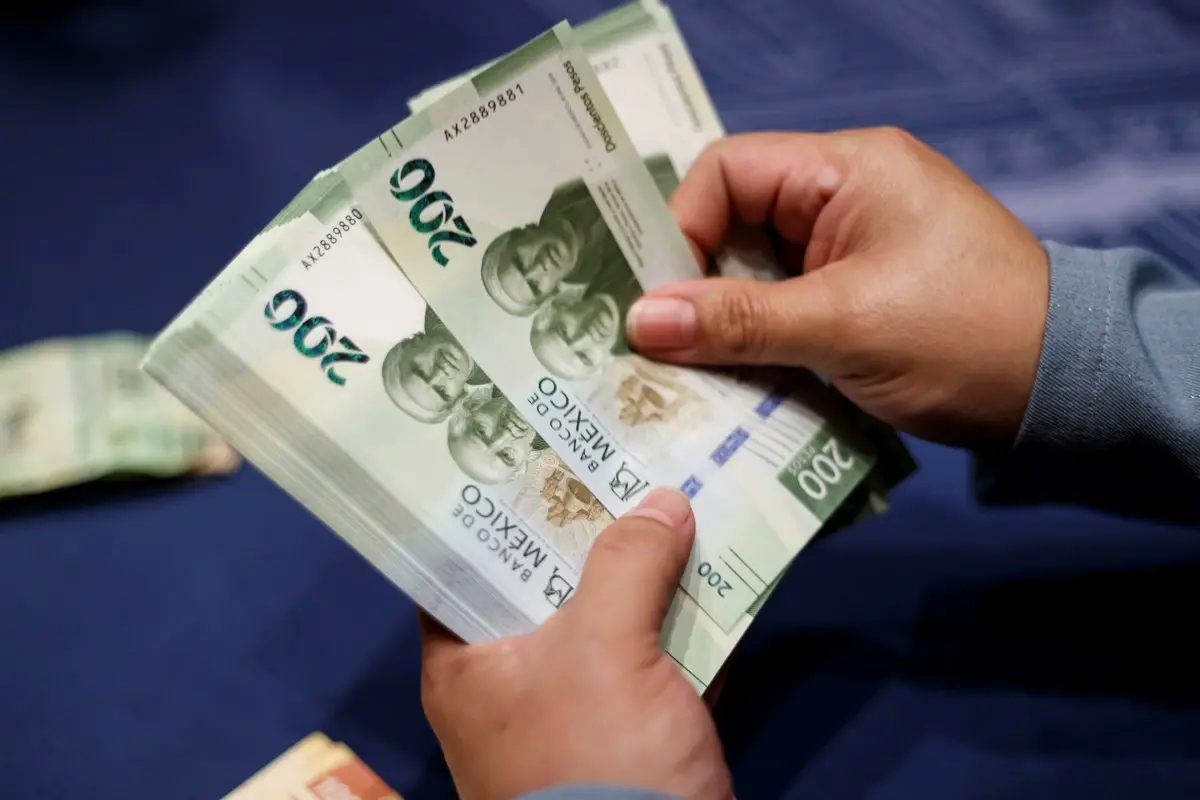 Fitch mantiene calificación de México en 'BBB-' y destaca política "prudente"