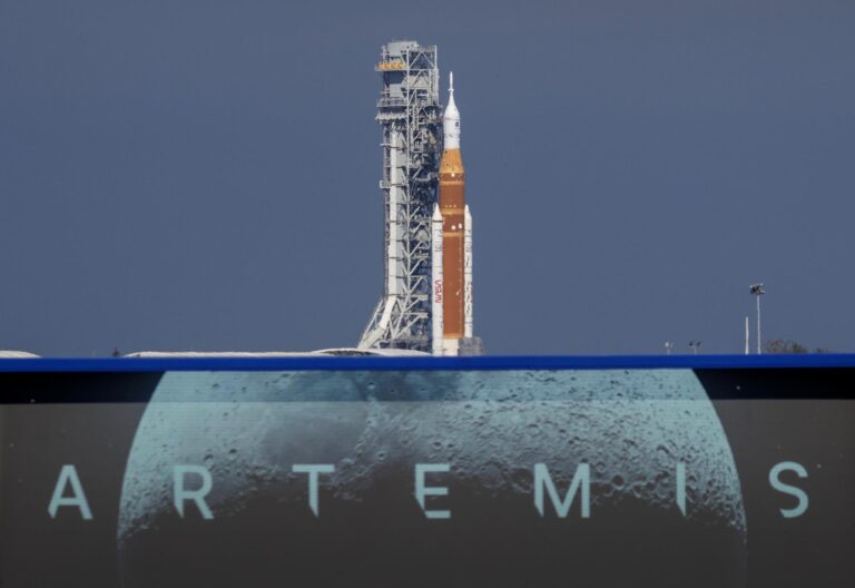 NASA programa para el 1 de abril despegue de Artemis II tras fallo y desmonte del cohete