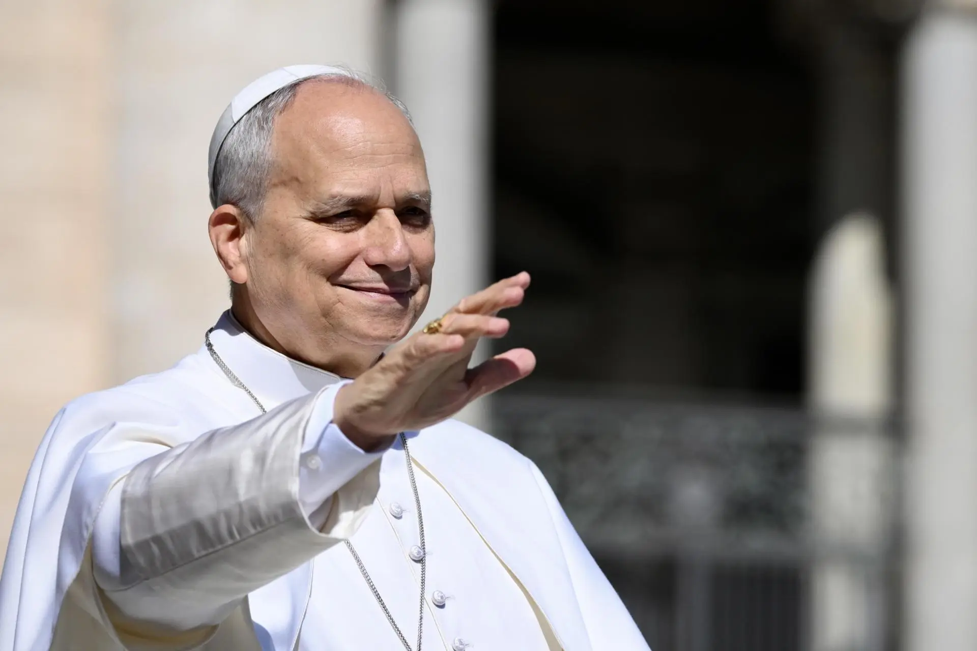 El papa León XIV recibe la "acreditación" para su viaje a España