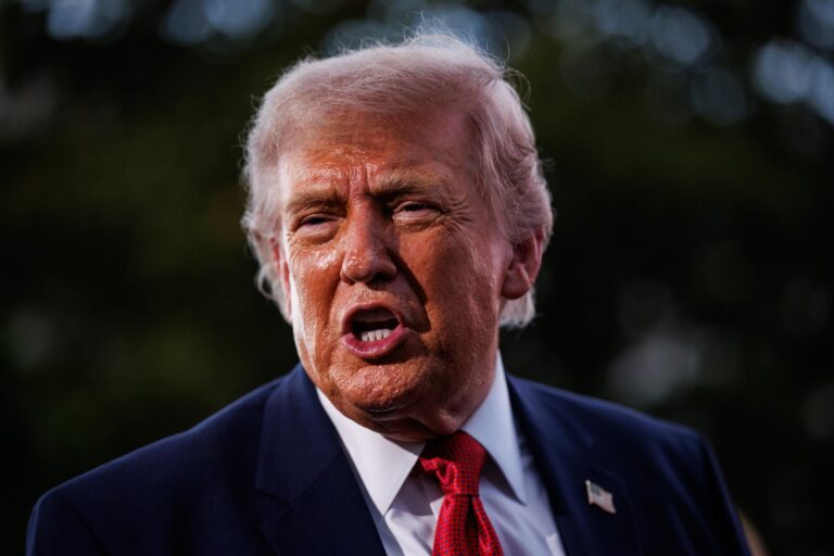 Trump quiere sustituir concierto en Washington por un mitin suyo tras varias cancelaciones