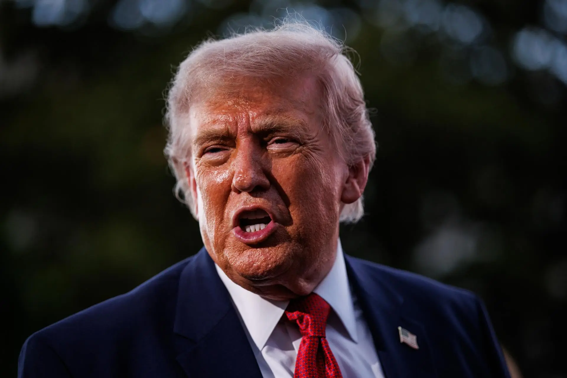 Trump quiere sustituir concierto en Washington por un mitin suyo tras varias cancelaciones