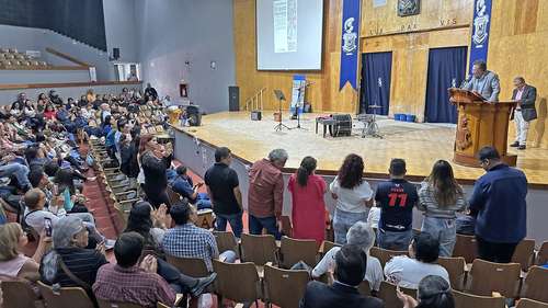 08ec6b2436fa4feca9ed101f7a9653c2