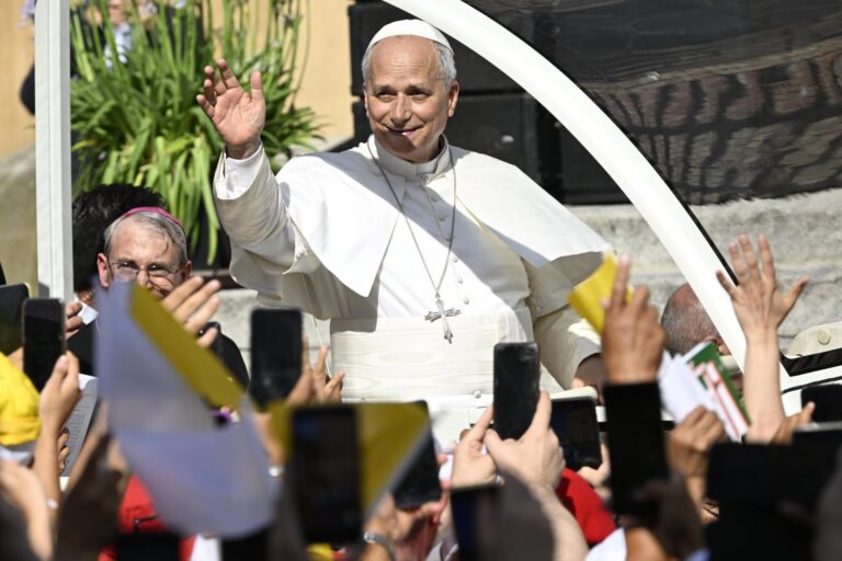 El Papa León XIV en su visita pastoral a Pavia