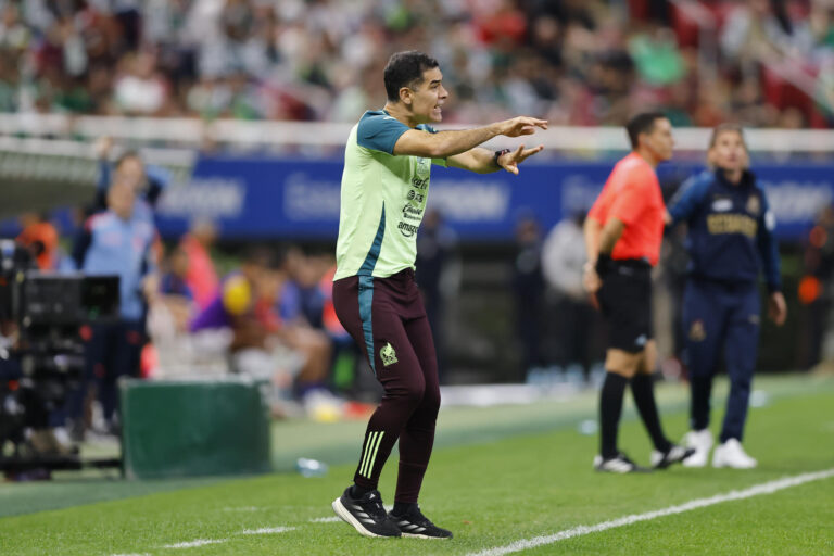 México asume el futuro confiado en la mirada inteligente del 'Kaiser' Rafa Márquez