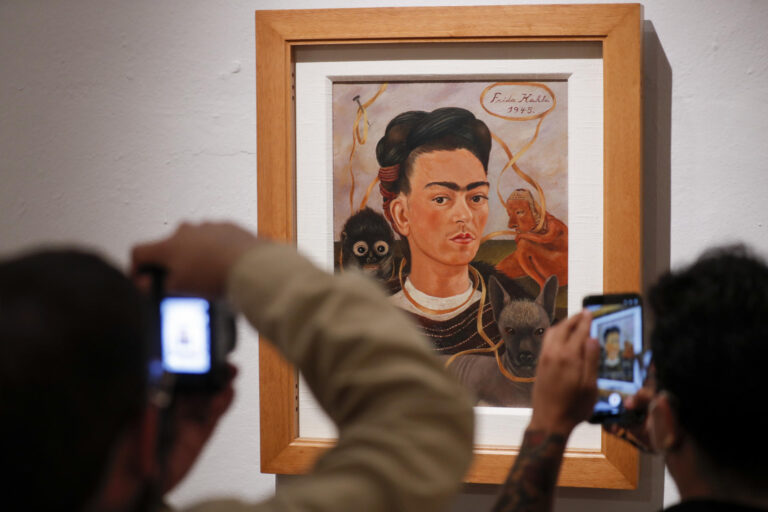El Museo Dolores Olmedo reabre con obras maestras de Kahlo y Rivera a días del Mundial