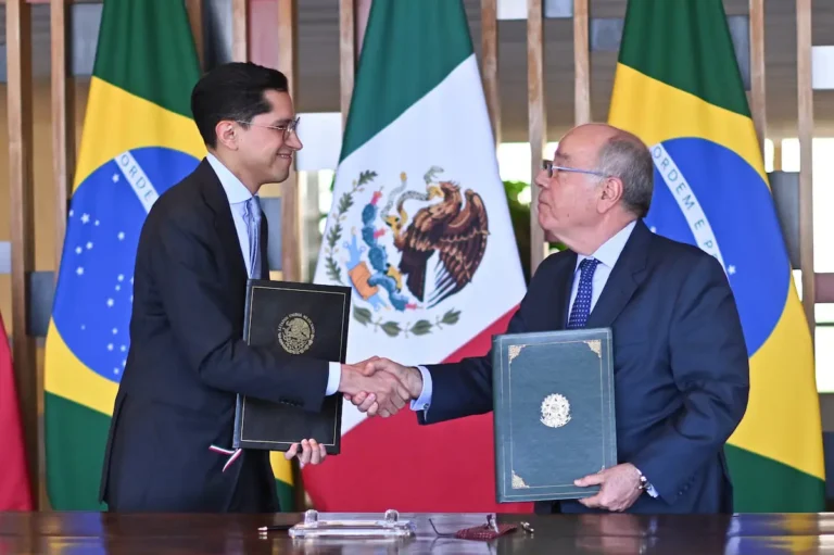 3ae8c92885744327a491ca079383e54c